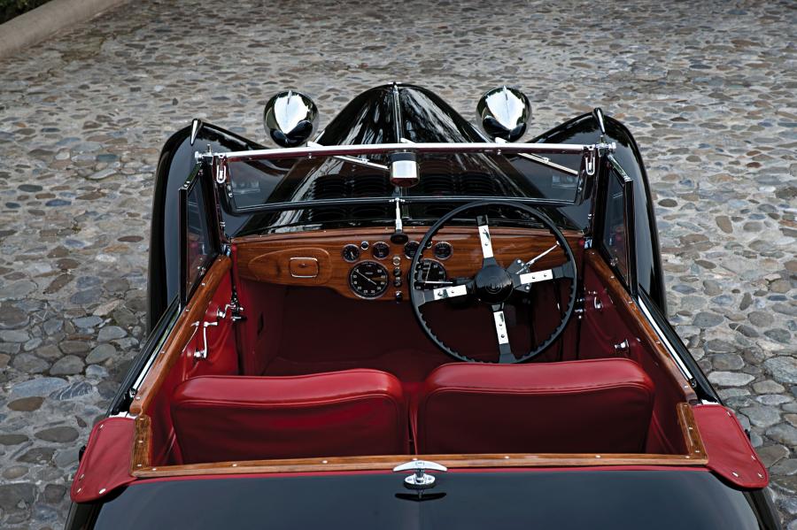 Интерьер Talbot-Lago T120 Roadster 1938 года  (фото 5 из 10)